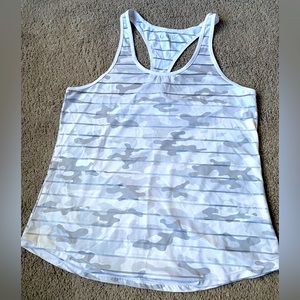 ZYIA Active Havana White Camo Stripe Racerback Tank Size L